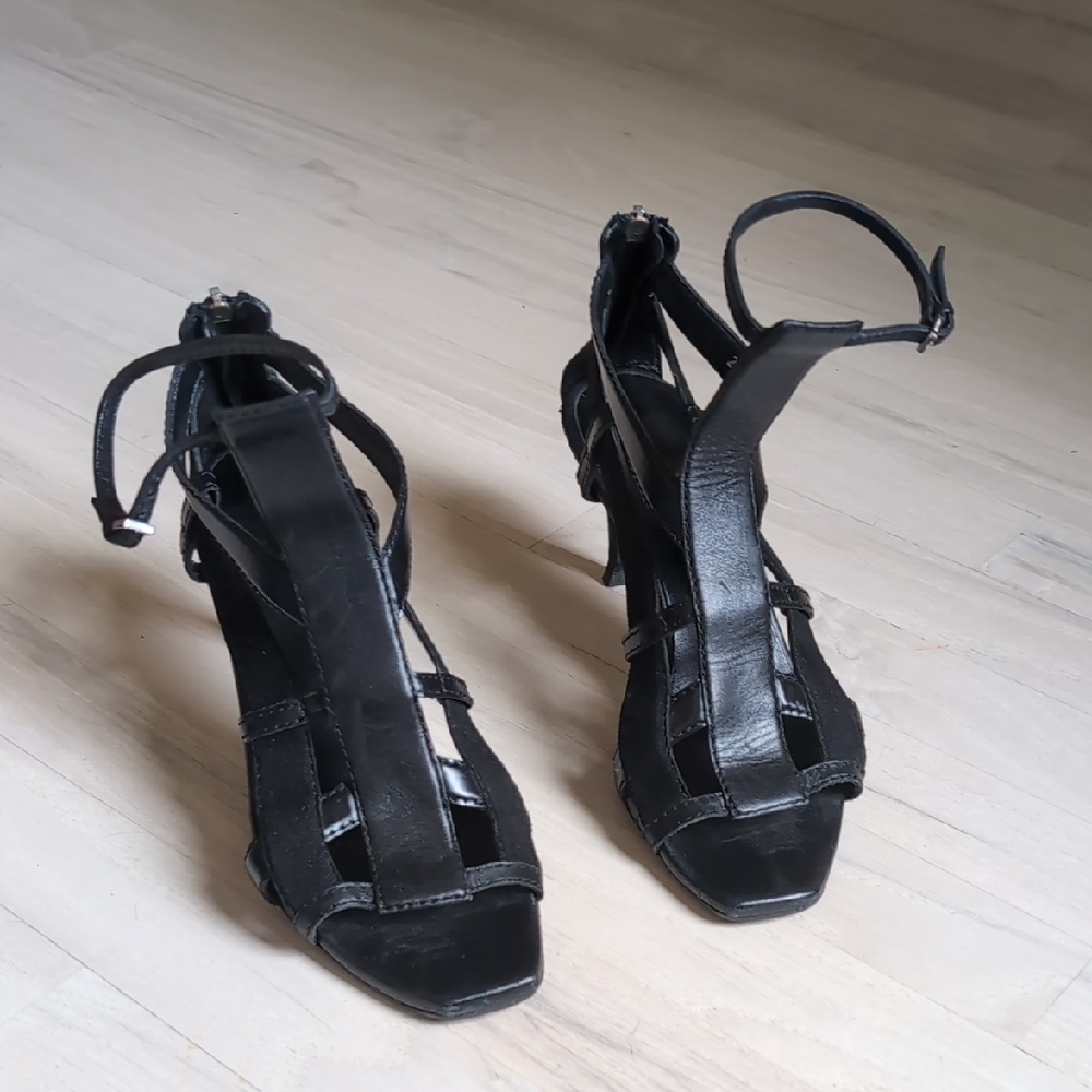 GUCCI Daryl Gladiator Black Leather Suede Strappy Open-toe Heels - Picture 2 of 7